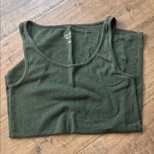 Isabel Maternity by Ingrid & Isabel Forest Green Tank Top size Medium